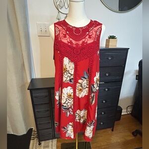 Entro Red Floral Flowy Dress with Lace detail Size Medium